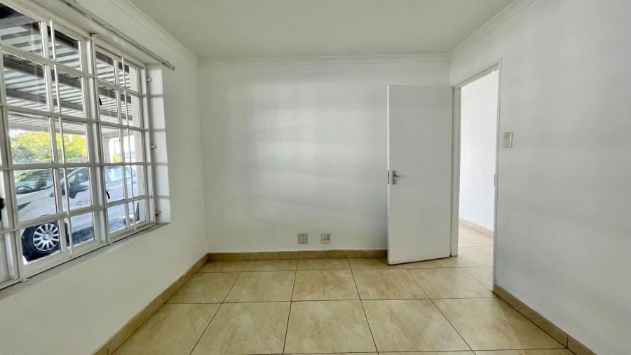 To Let commercial Property for Rent in Somerset West Business Park Western Cape